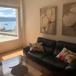 Mirando Al Mar